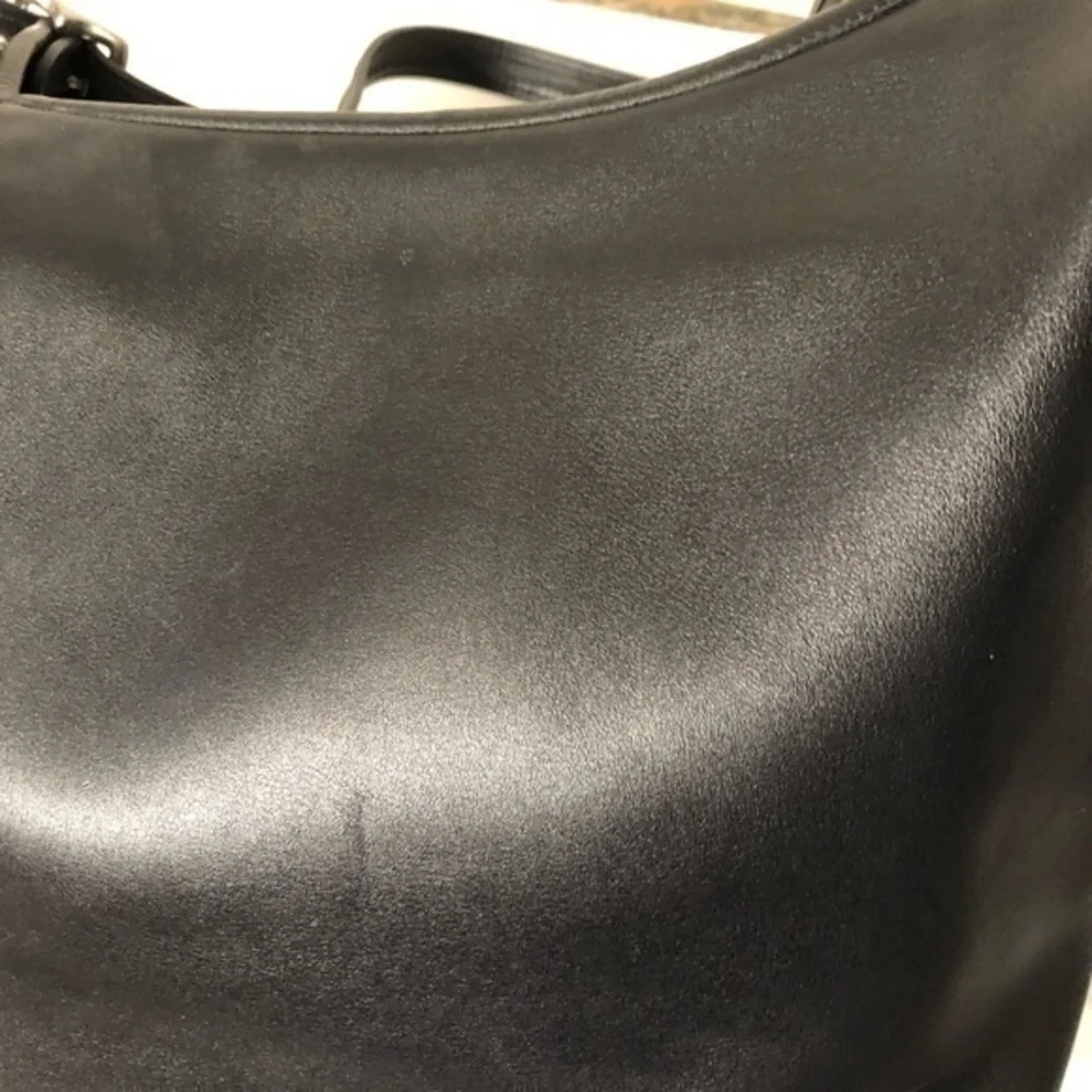 COACH Vintage black leather bag nickel hardware
